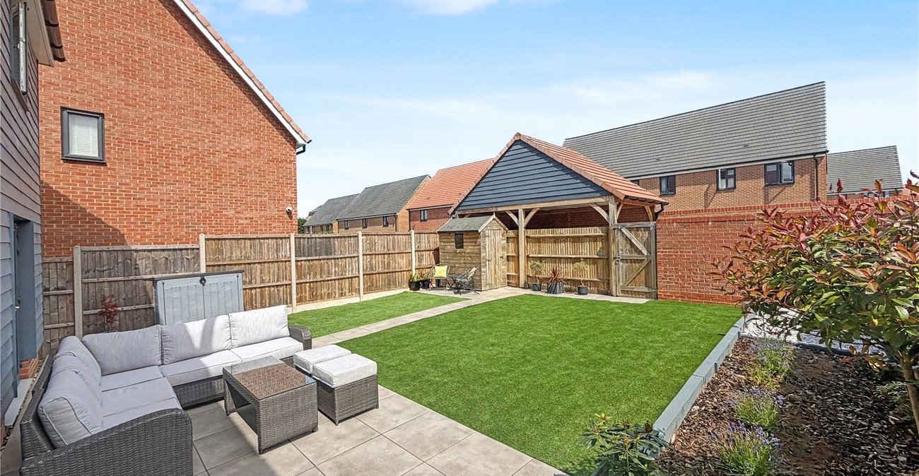 4 bedroom house for sale in Rainham | Robinson Michael & Jackson