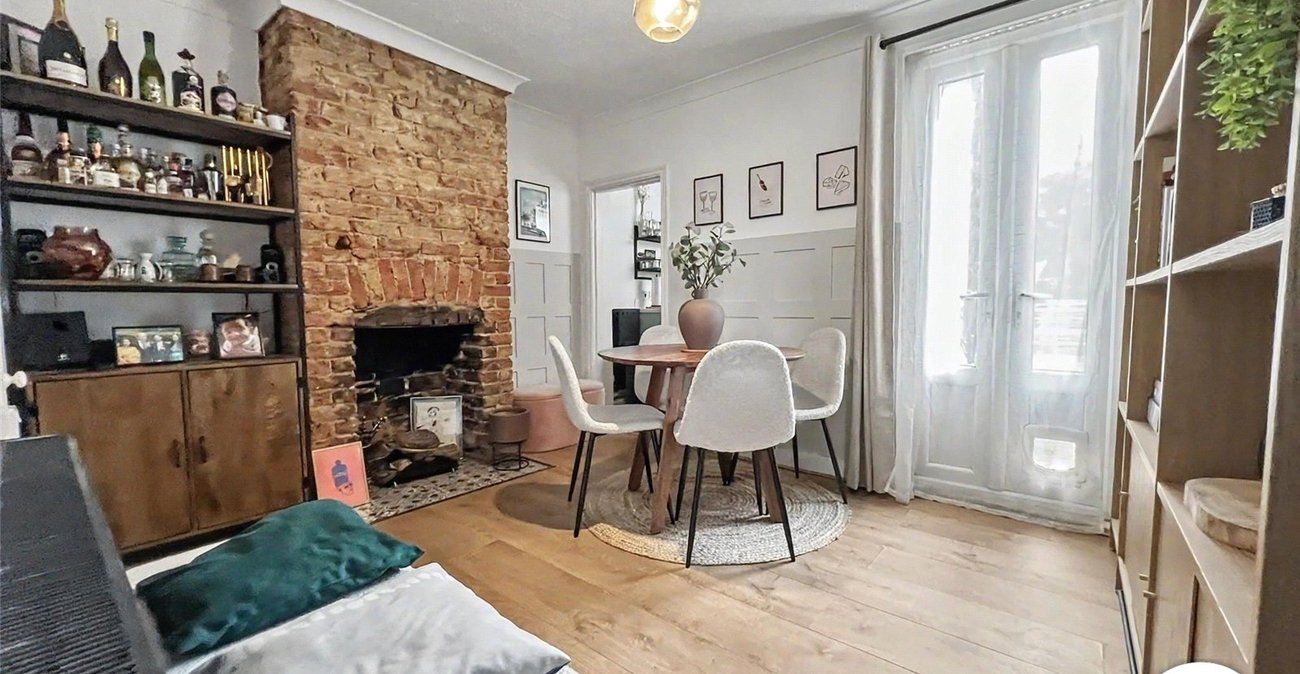 2 bedroom house for sale in Rochester | Robinson Michael & Jackson