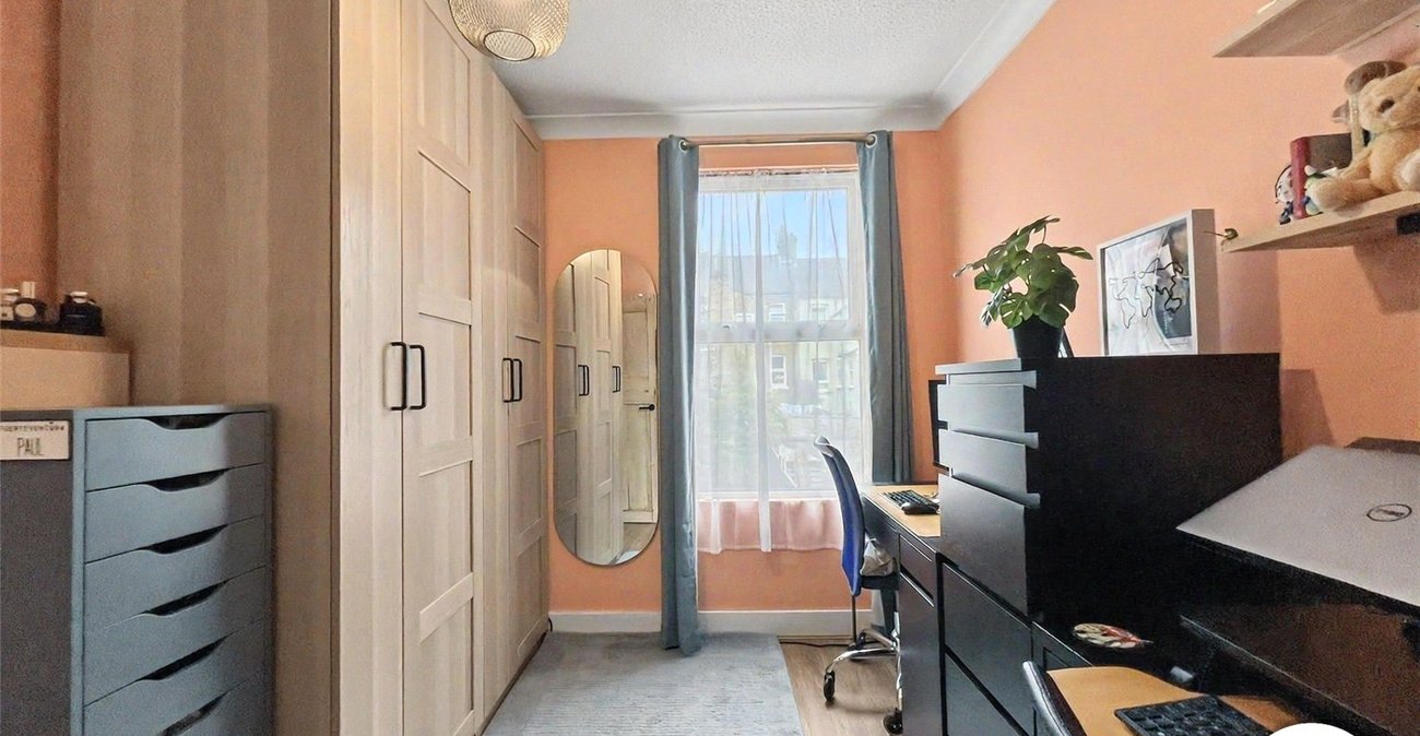 2 bedroom house for sale in Rochester | Robinson Michael & Jackson