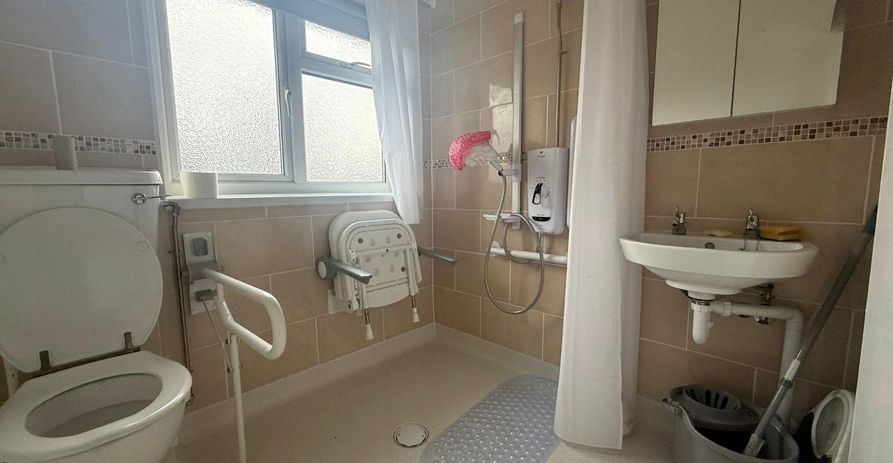 3 bedroom house for sale in Gravesend | Robinson Michael & Jackson