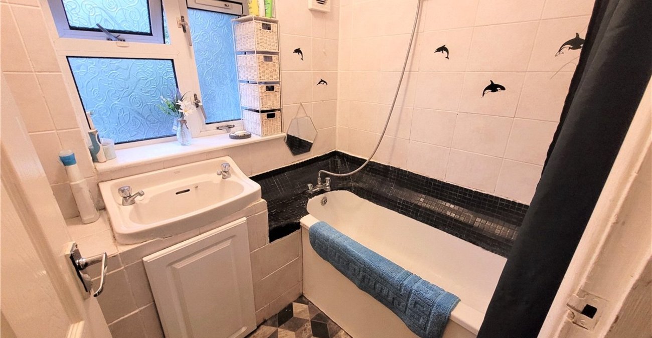 2 bedroom house for sale in St Pauls Cray | Robinson Jackson