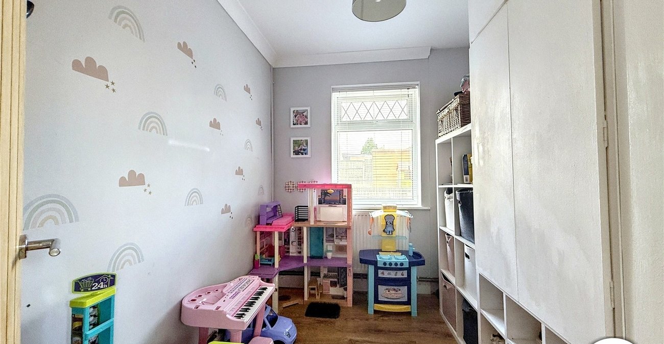 3 bedroom house for sale in Twydall | Robinson Michael & Jackson