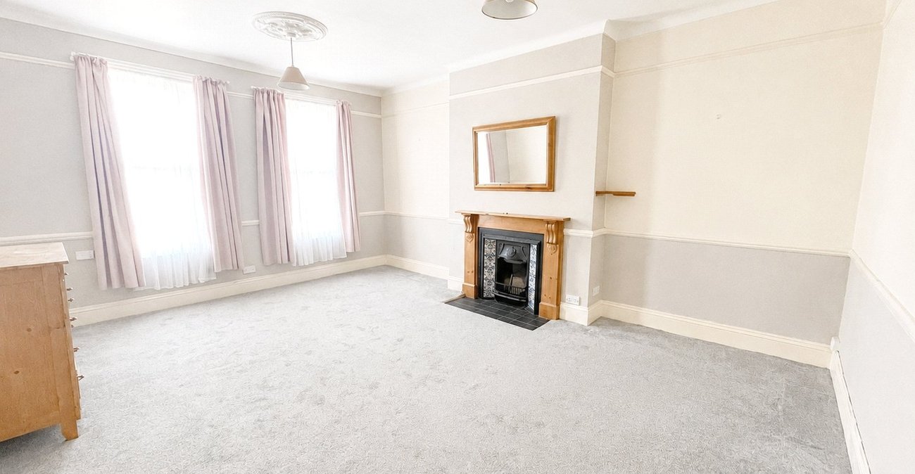 1 bedroom property for sale in London | Robinson Jackson