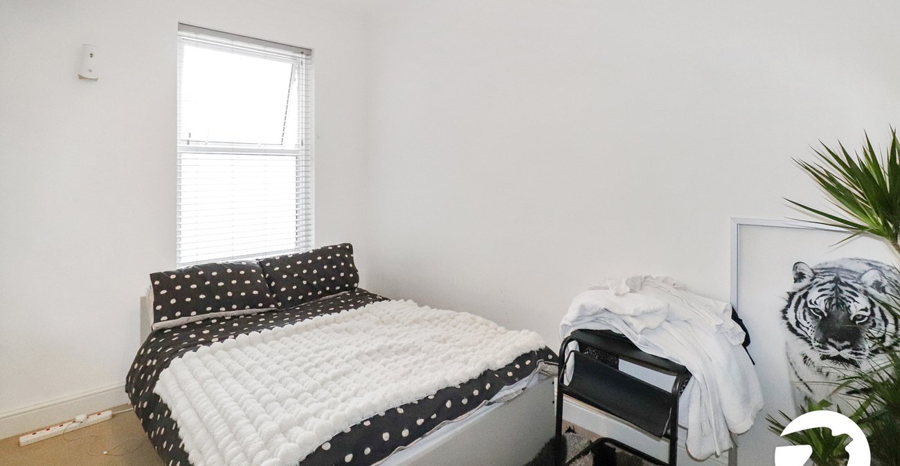 2 bedroom property for sale in Belvedere | Robinson Jackson