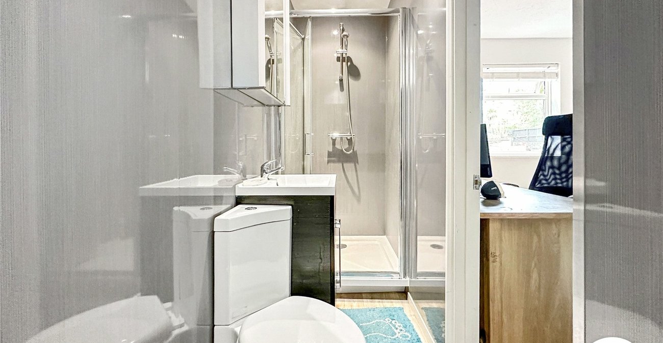 2 bedroom house for sale in Chatham | Robinson Michael & Jackson