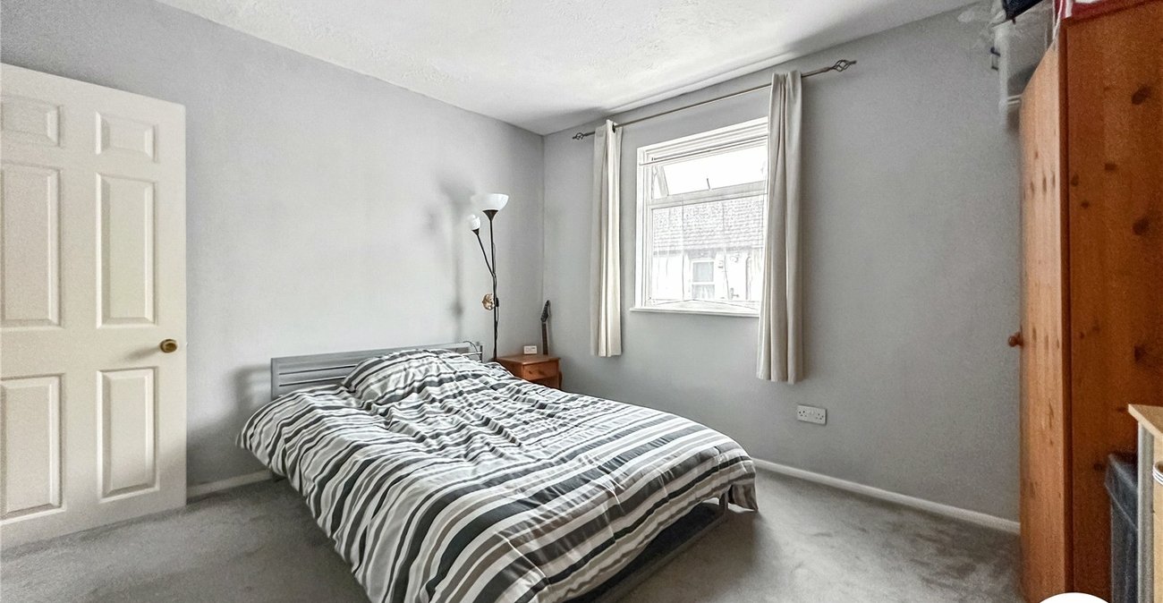 2 bedroom house for sale in Chatham | Robinson Michael & Jackson