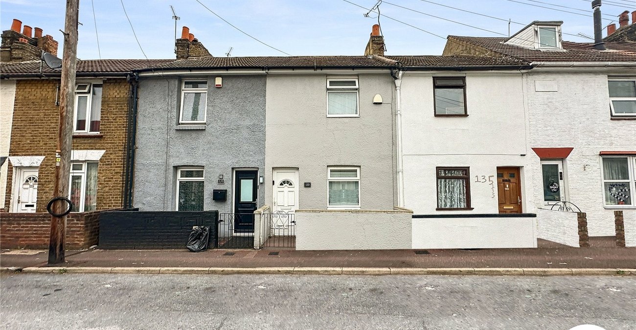 2 bedroom house for sale in Chatham | Robinson Michael & Jackson