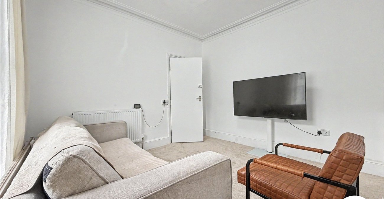 2 bedroom house for sale in Chatham | Robinson Michael & Jackson