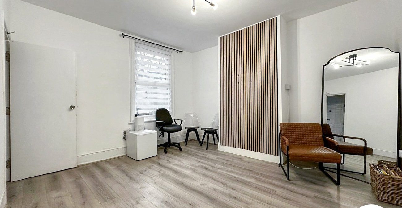 2 bedroom house for sale in Chatham | Robinson Michael & Jackson