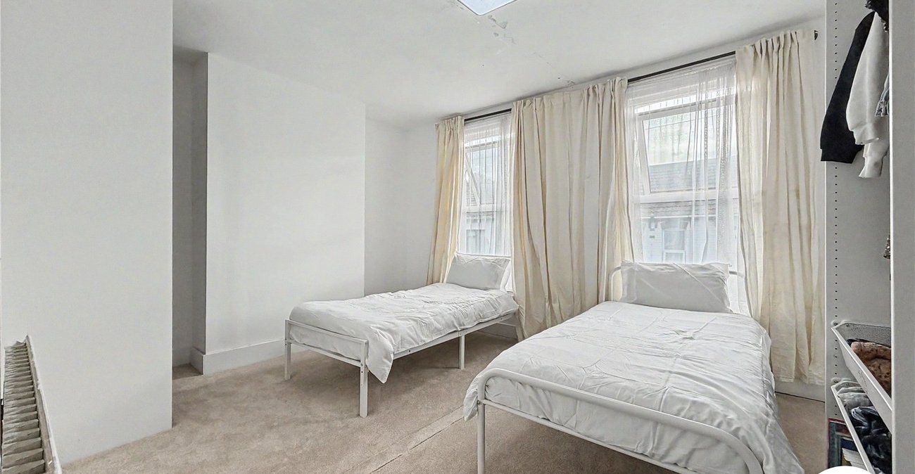 2 bedroom house for sale in Chatham | Robinson Michael & Jackson