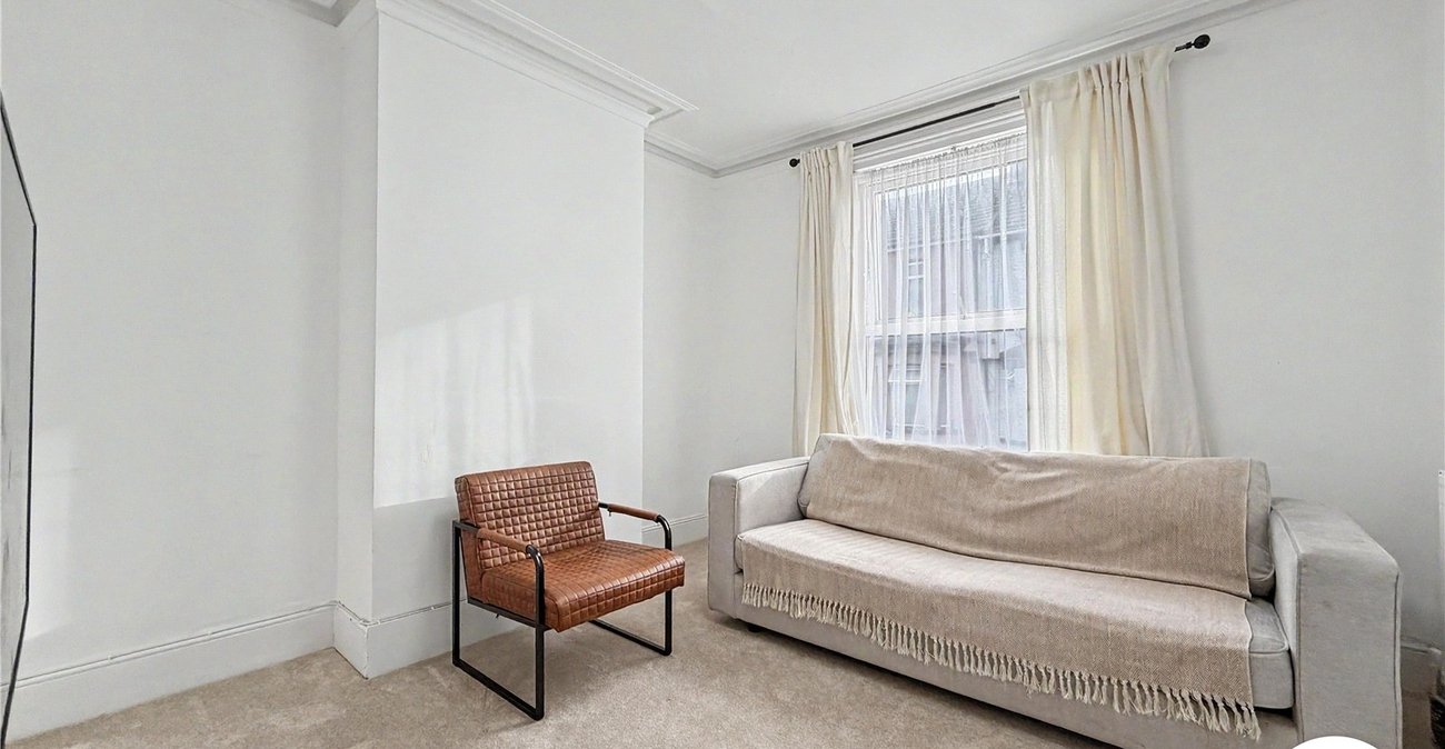 2 bedroom house for sale in Chatham | Robinson Michael & Jackson
