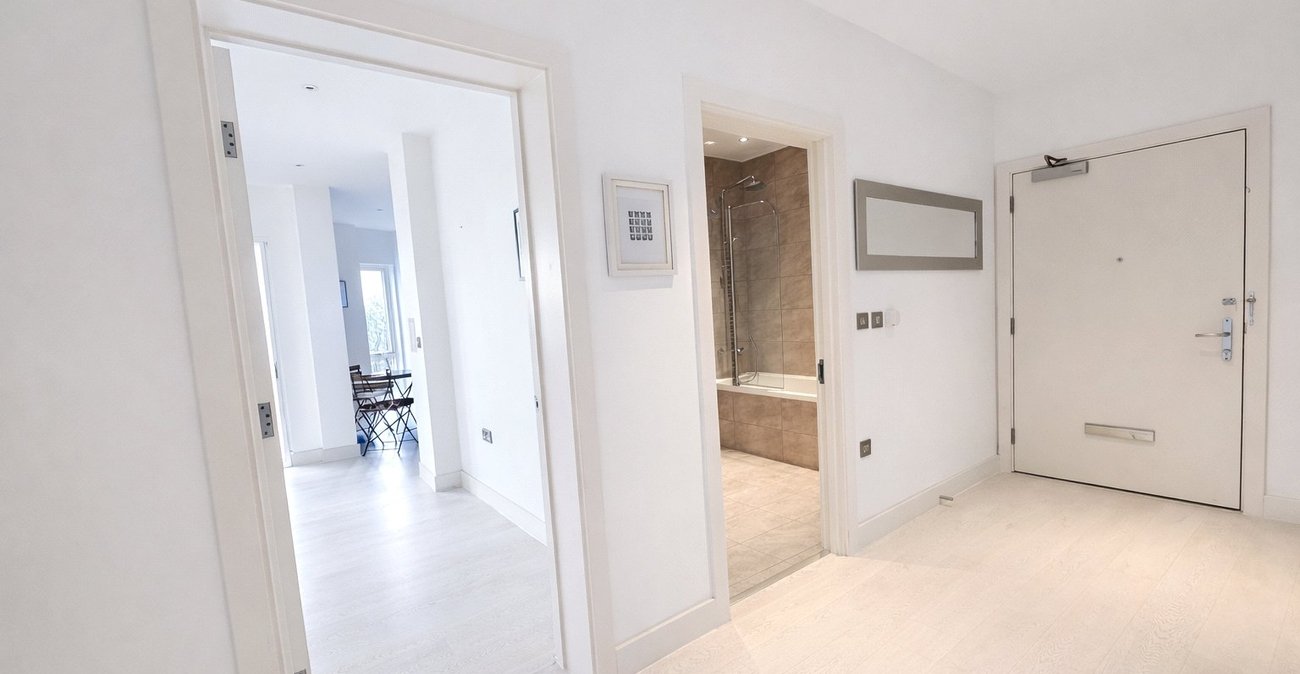 3 bedroom property for sale in Middleton Way | Robinson Jackson