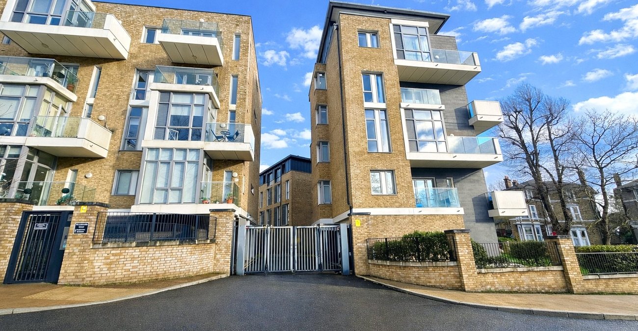 3 bedroom property for sale in Middleton Way | Robinson Jackson