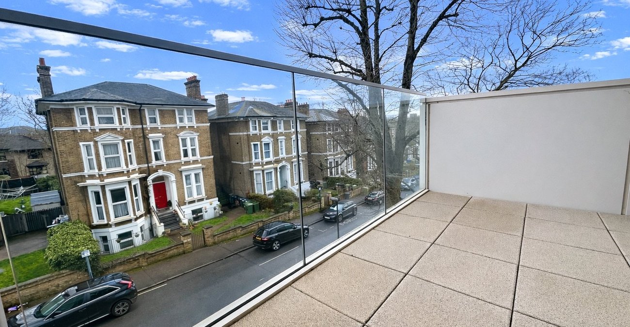 3 bedroom property for sale in Middleton Way | Robinson Jackson