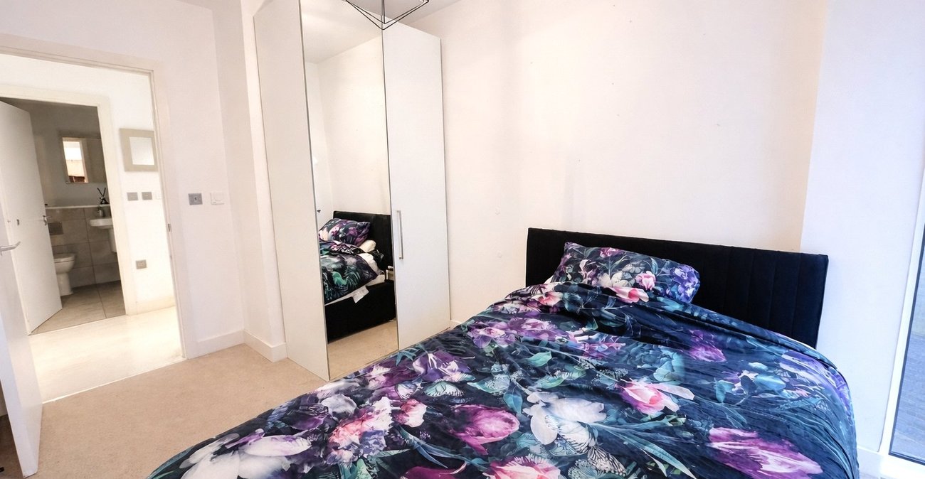 3 bedroom property for sale in Middleton Way | Robinson Jackson