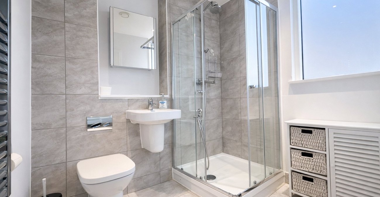 3 bedroom property for sale in Middleton Way | Robinson Jackson