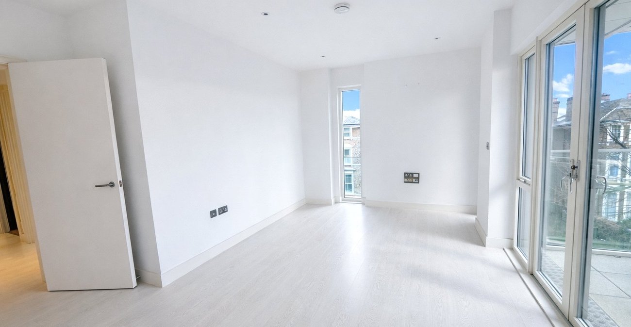 3 bedroom property for sale in Middleton Way | Robinson Jackson