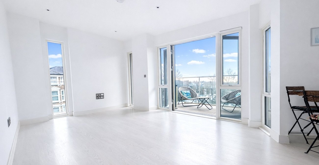 3 bedroom property for sale in Middleton Way | Robinson Jackson