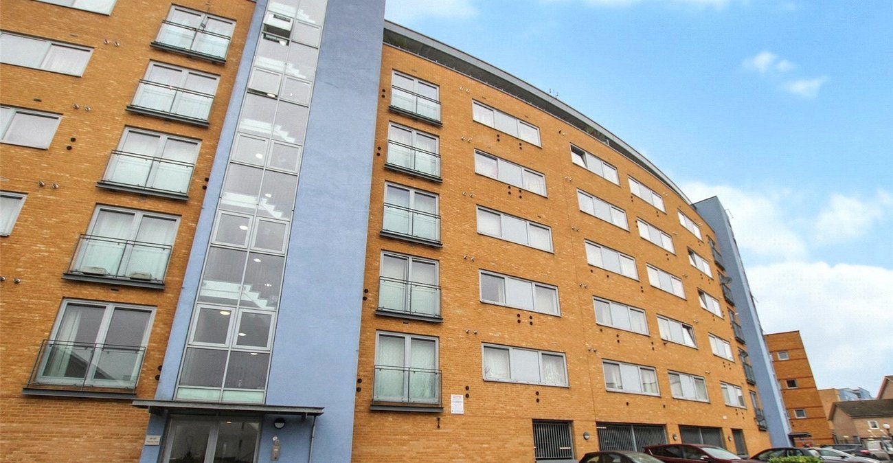 2 bedroom property for sale in Thamesmead | Robinson Jackson