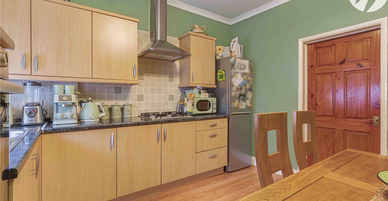 2 bedroom house for sale in Plumstead Common | Robinson Jackson