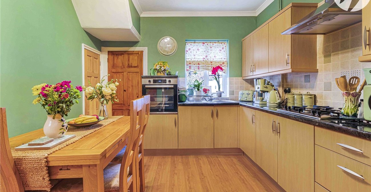 2 bedroom house for sale in Plumstead Common | Robinson Jackson