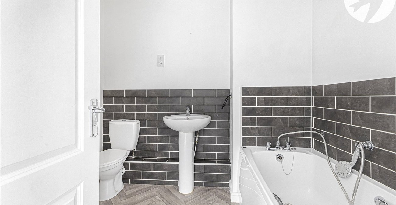 3 bedroom house for sale in Chattenden | Robinson Michael & Jackson