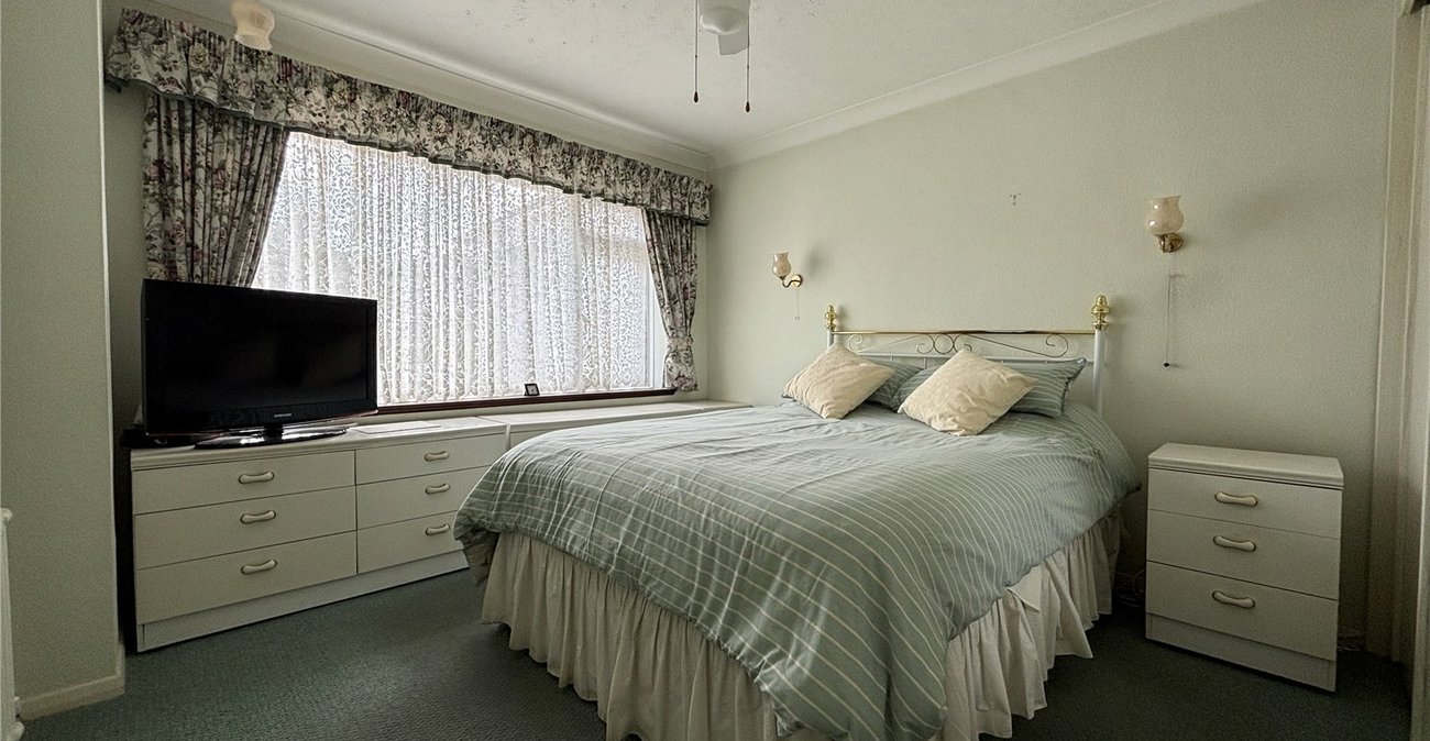 3 bedroom bungalow for sale in Bluebell Hill | Robinson Michael & Jackson