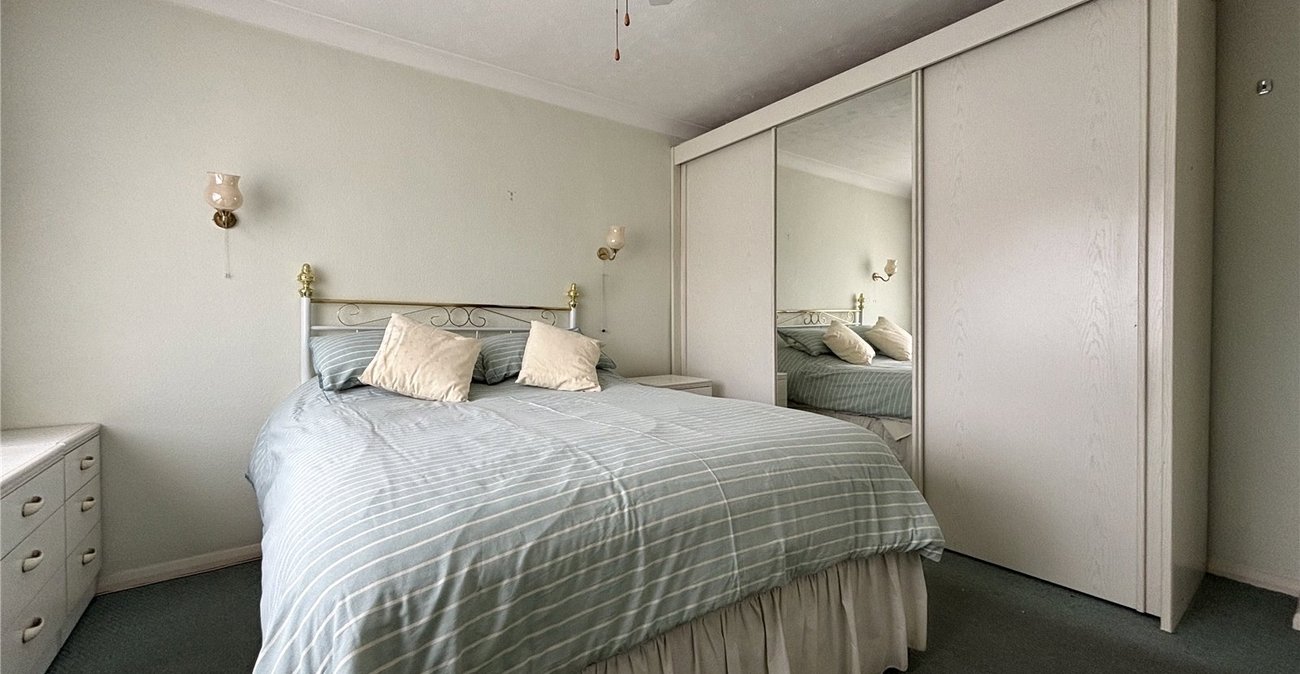 3 bedroom bungalow for sale in Chatham | Robinson Michael & Jackson