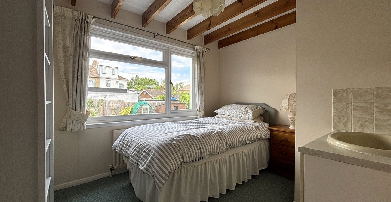 3 bedroom bungalow for sale in Chatham | Robinson Michael & Jackson