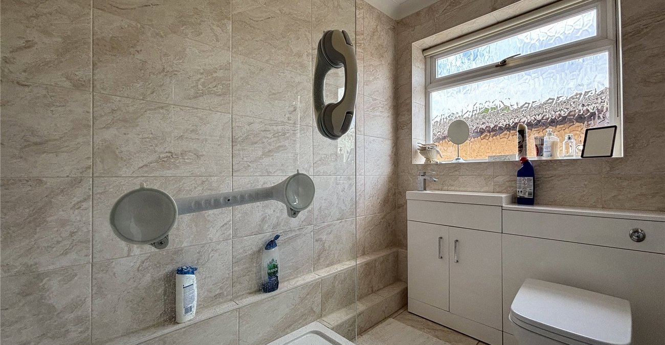 3 bedroom bungalow for sale in Chatham | Robinson Michael & Jackson