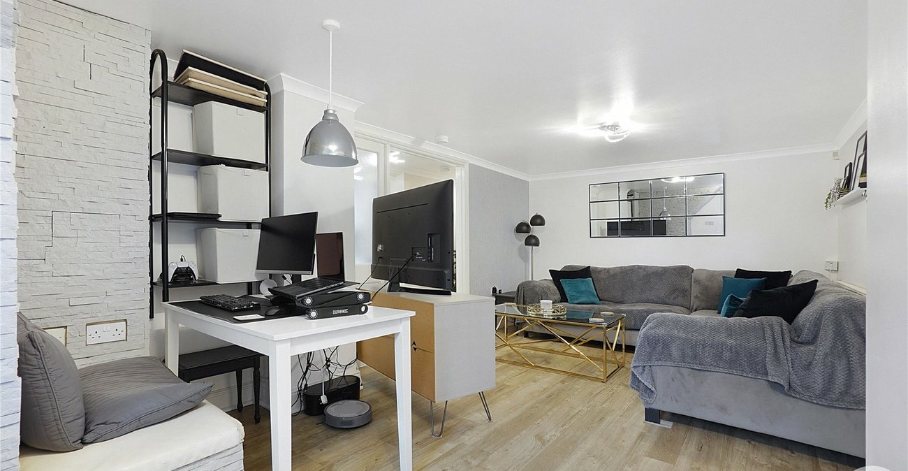 2 bedroom property for sale in Maidstone | Robinson Michael & Jackson