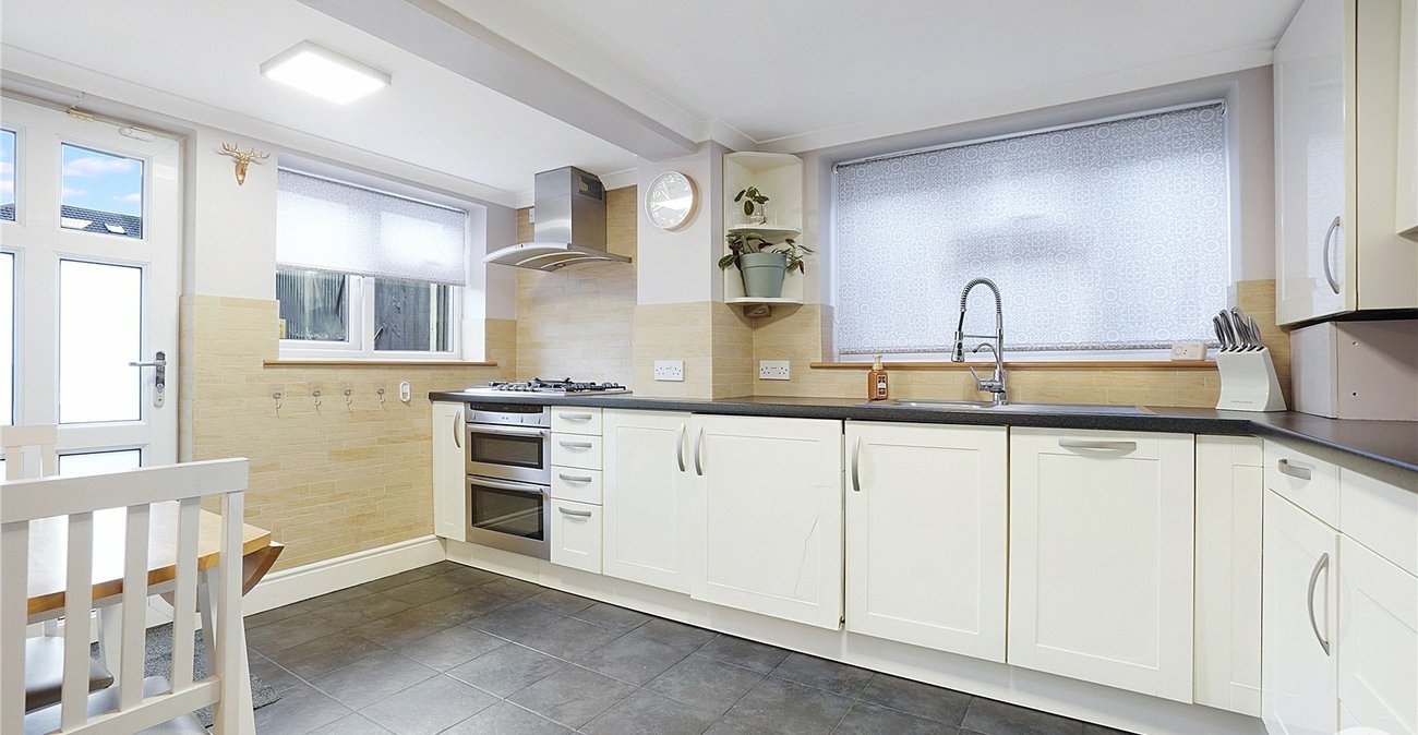 2 bedroom property for sale in Maidstone | Robinson Michael & Jackson