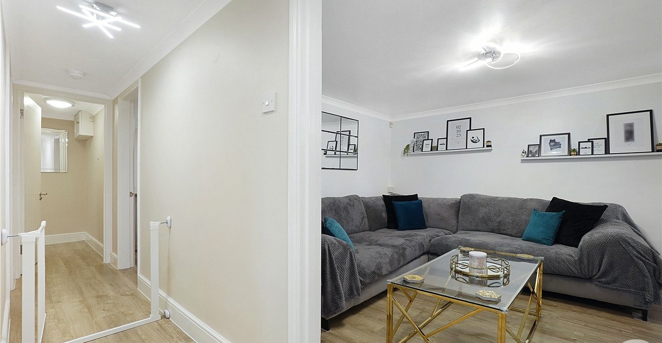 2 bedroom property for sale in Maidstone | Robinson Michael & Jackson