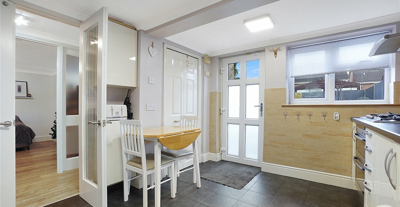 2 bedroom property for sale in Maidstone | Robinson Michael & Jackson