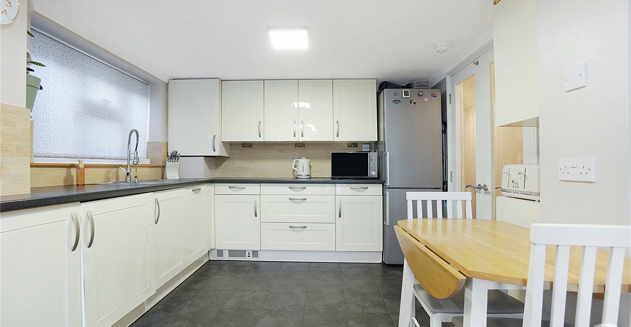 2 bedroom property for sale in Maidstone | Robinson Michael & Jackson