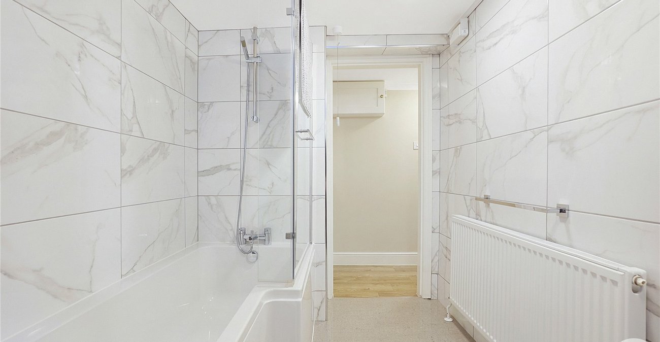 2 bedroom property for sale in Maidstone | Robinson Michael & Jackson