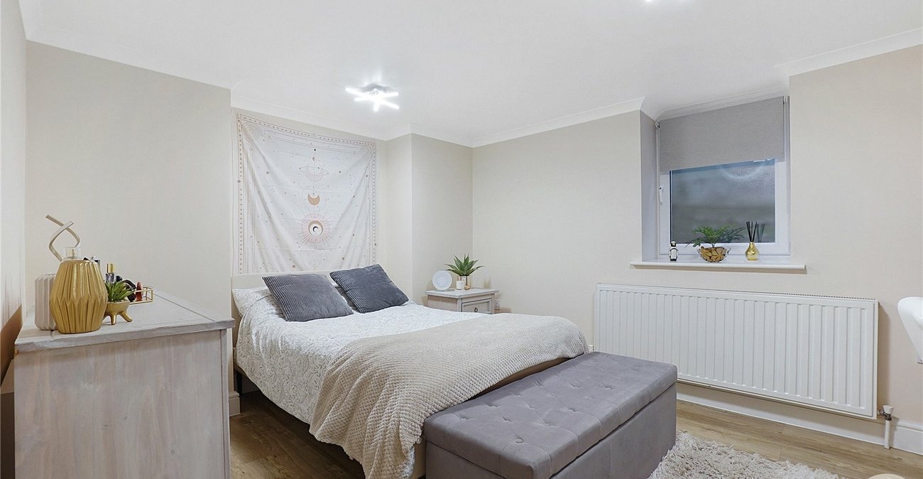 2 bedroom property for sale in Maidstone | Robinson Michael & Jackson