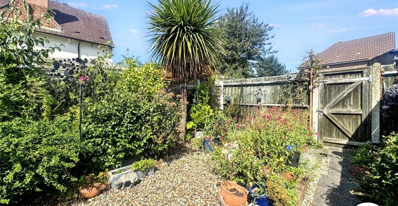 2 bedroom house for sale in Maidstone | Robinson Michael & Jackson