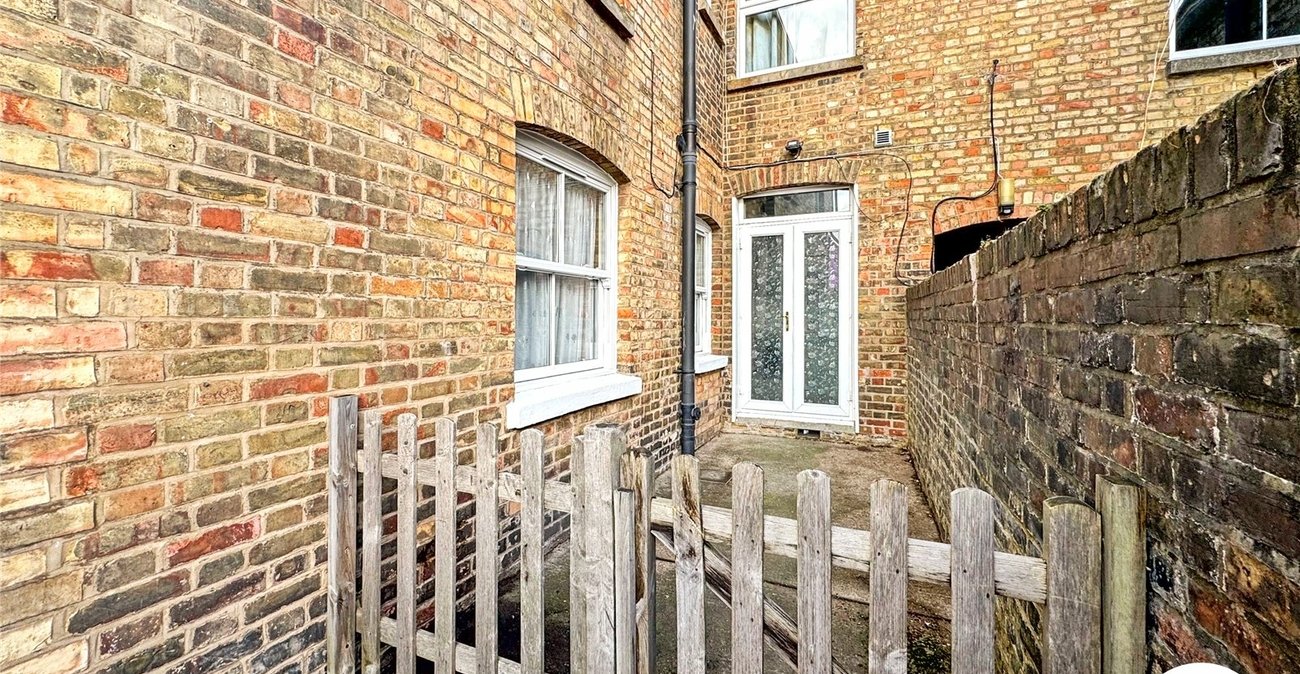 1 bedroom property for sale in Maidstone | Robinson Michael & Jackson