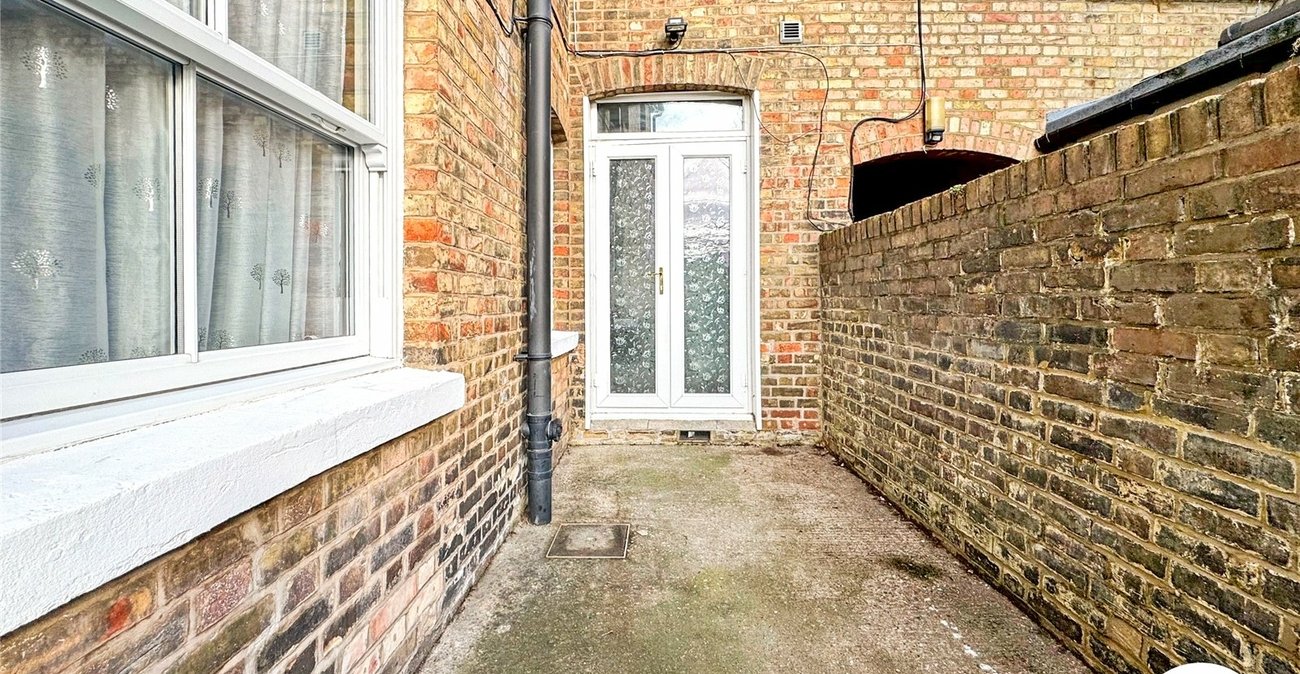 1 bedroom property for sale in Maidstone | Robinson Michael & Jackson