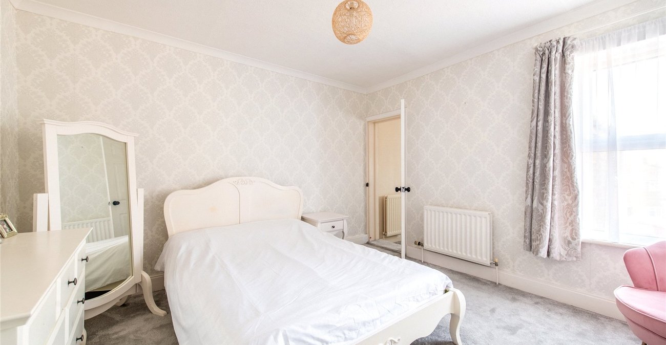 3 bedroom house for sale in Sittingbourne | Robinson Michael & Jackson