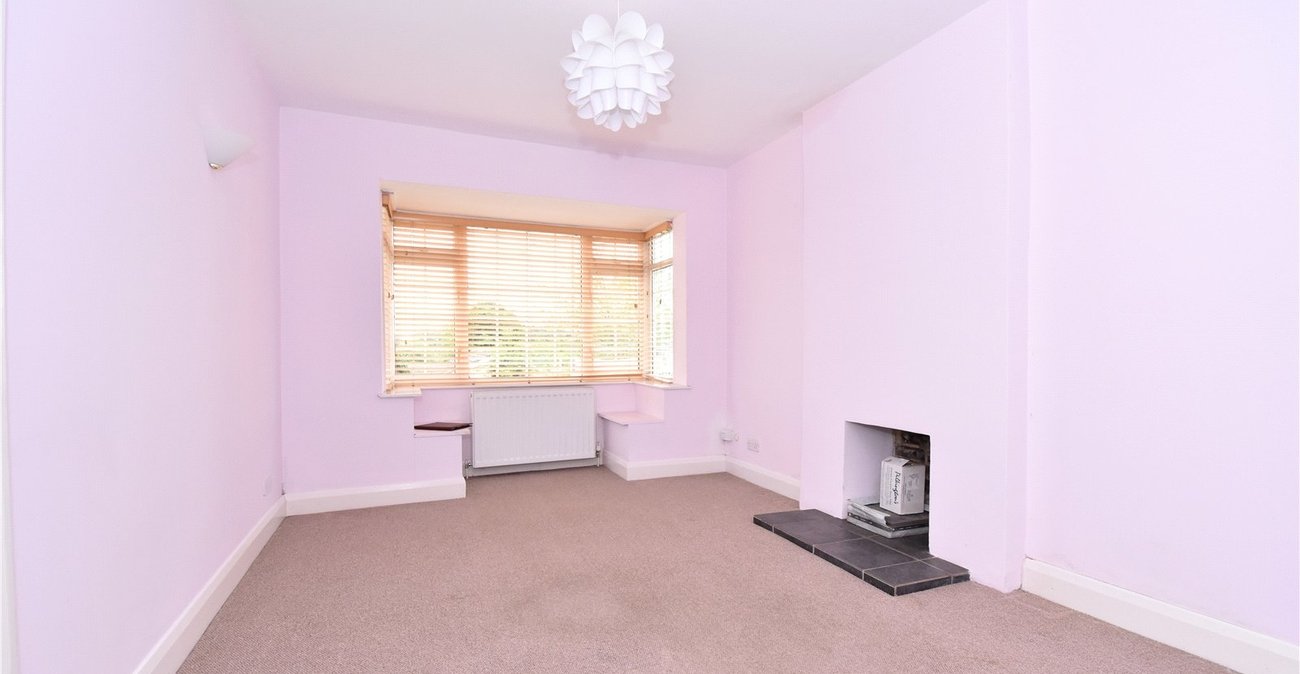 2 bedroom bungalow for sale in Hextable | Robinson Jackson
