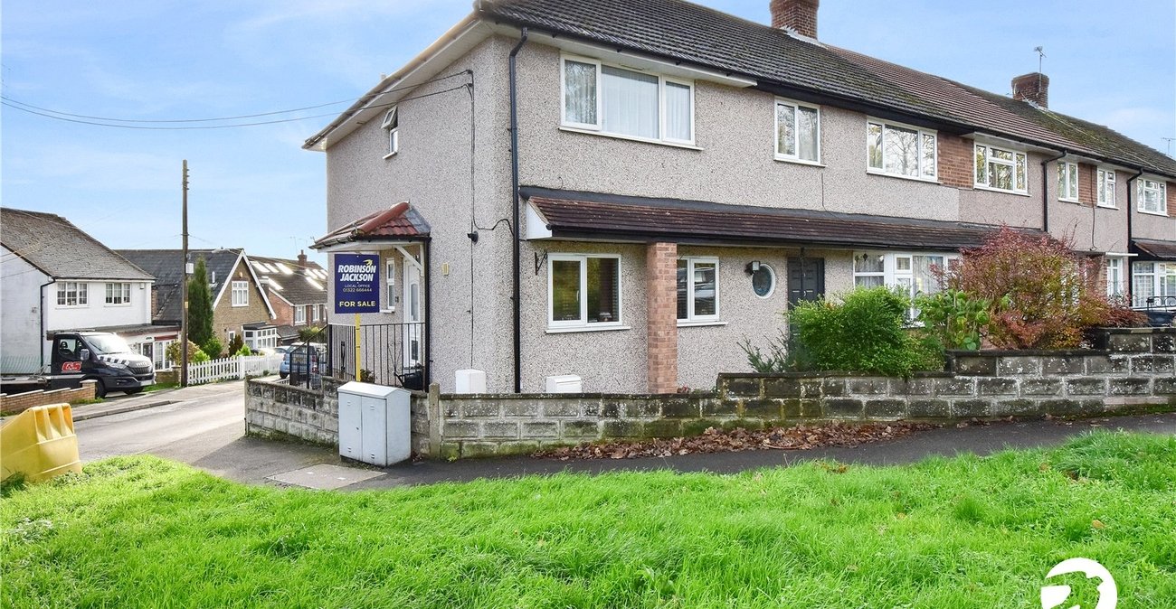 2 bedroom house for sale in Hextable | Robinson Jackson