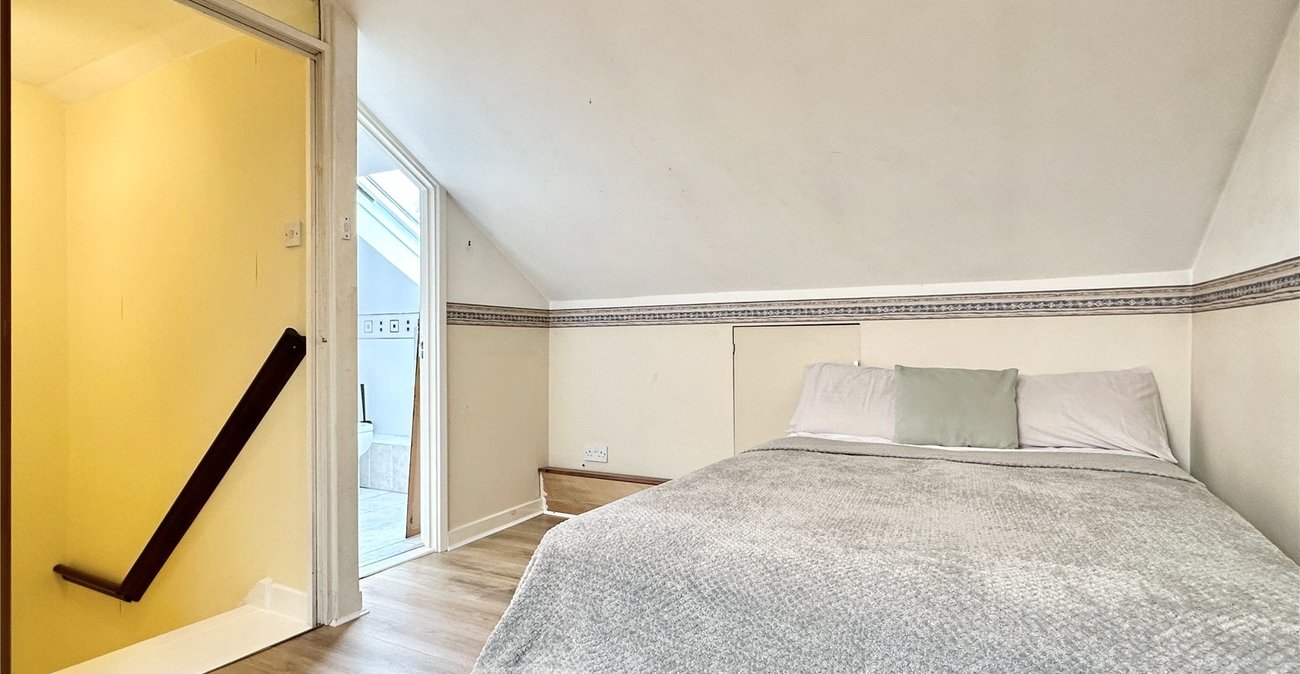 4 bedroom house for sale in Hextable | Robinson Jackson