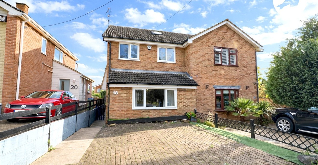 4 bedroom house for sale in Hextable | Robinson Jackson