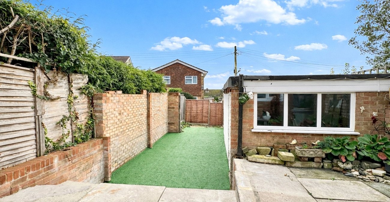 4 bedroom house for sale in Hextable | Robinson Jackson