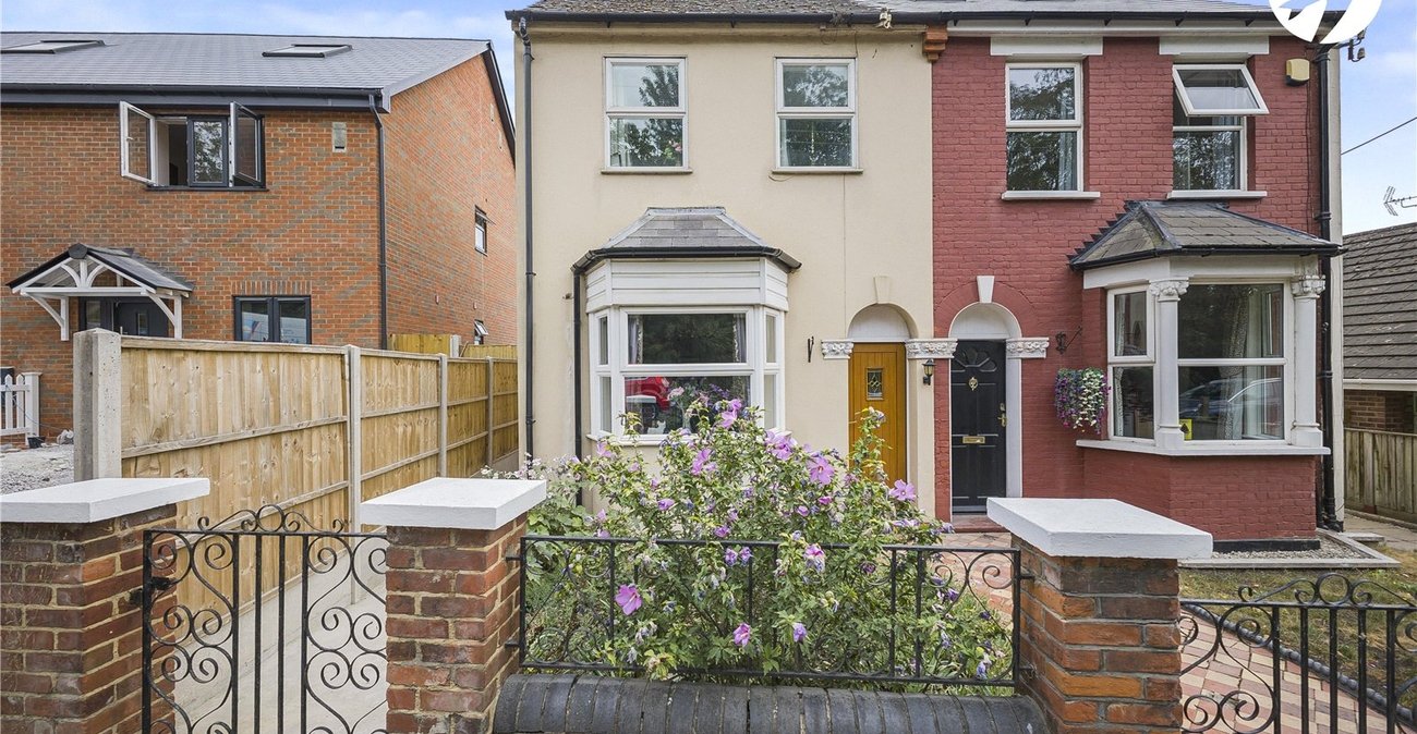 3 bedroom house for sale in Hextable | Robinson Jackson