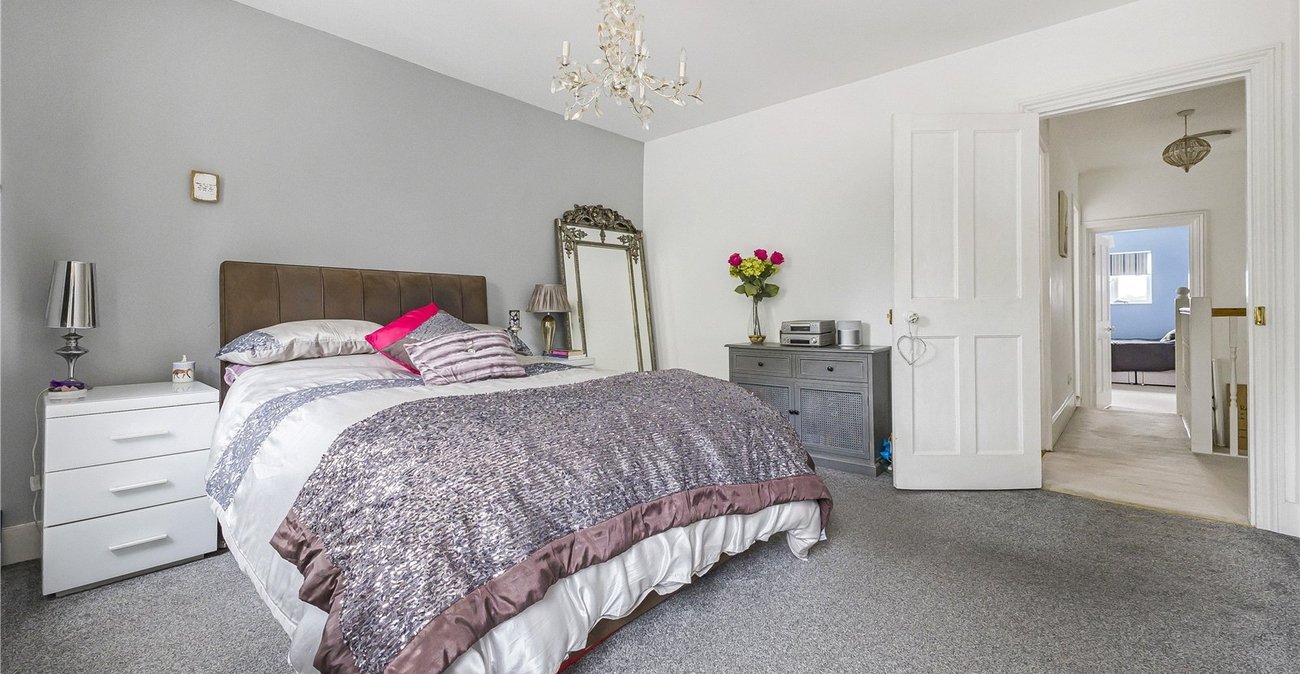 3 bedroom house for sale in Hextable | Robinson Jackson
