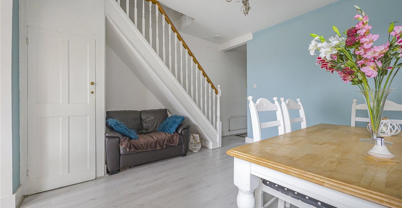 3 bedroom house for sale in Hextable | Robinson Jackson