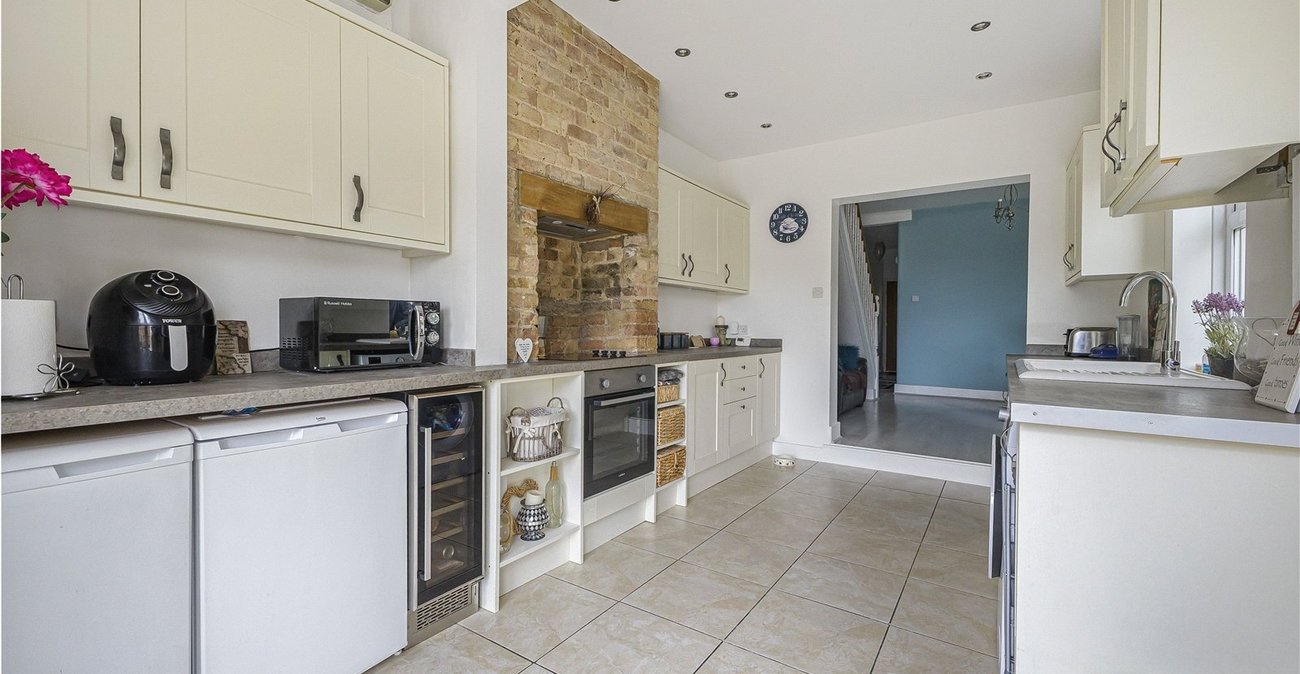 3 bedroom house for sale in Hextable | Robinson Jackson